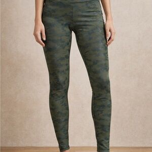 SPANX Green Camouflage Leggings